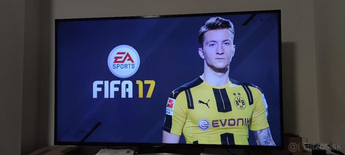 PS4 500GB + ovládač + 2x hra - 11