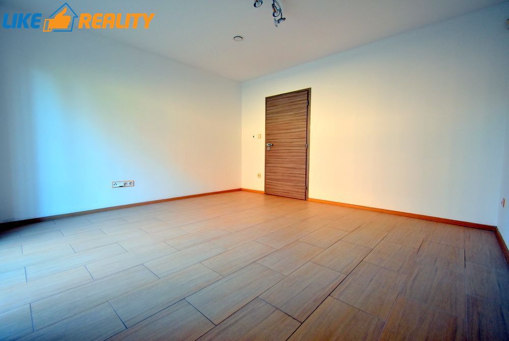 Novostavba /10r/ s výťahom v tichej uličke Martin Stráne - 11