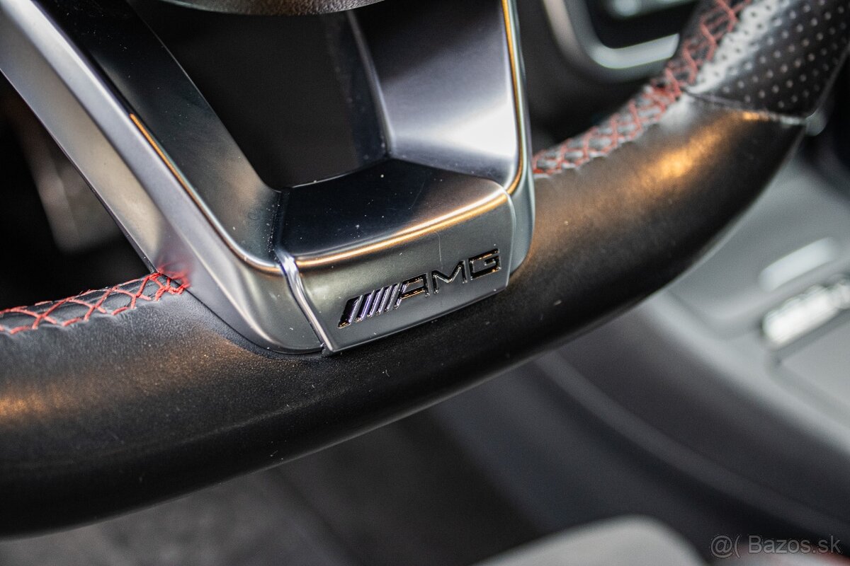 Mercedes-Benz GLA 200 d 4MATIC - 11