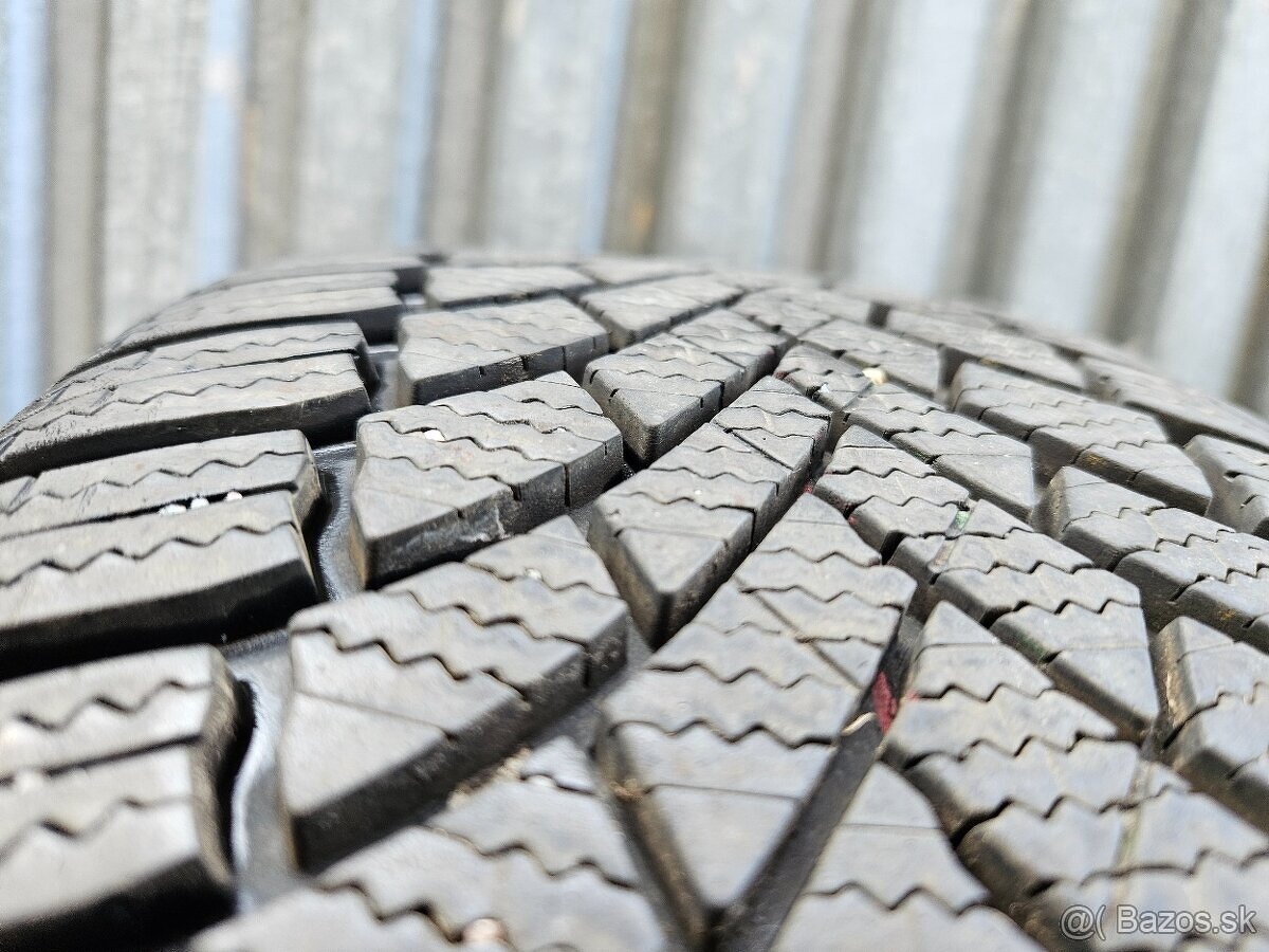 Originálna zimná sada VW - 5x112 r17 + 205/50 r17 93H - 11