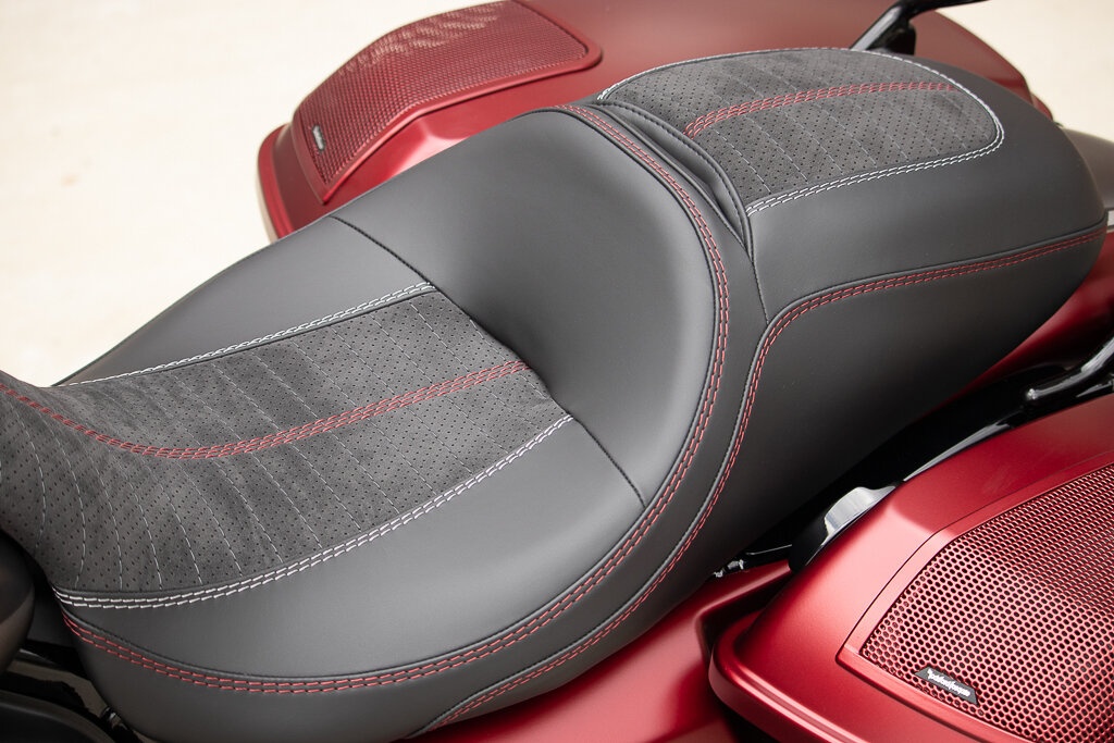 HARLEY DAVIDSON FLHR ROAD KING CUSTOM SPECIAL - 11