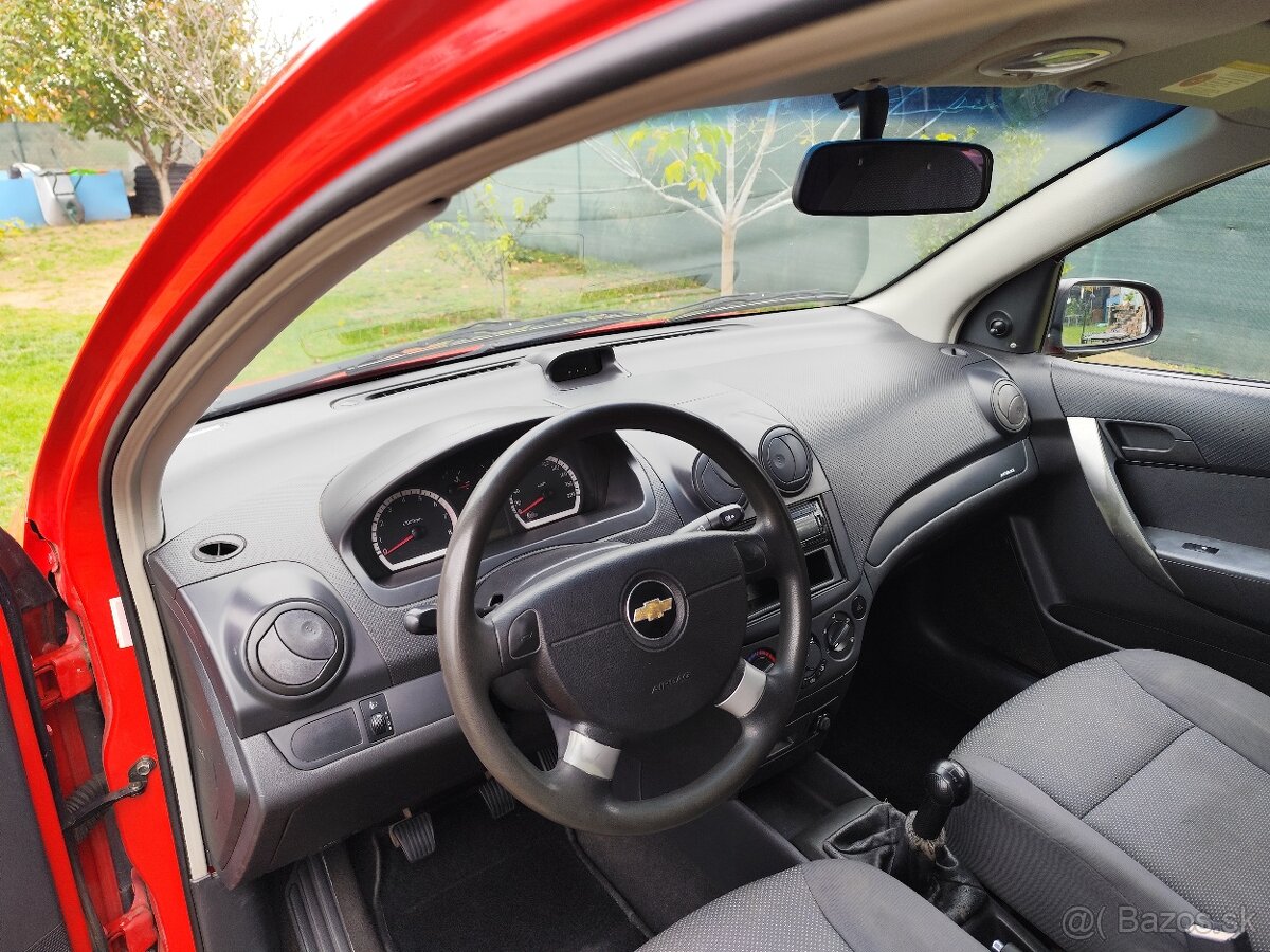 Chevrolet Aveo - 11