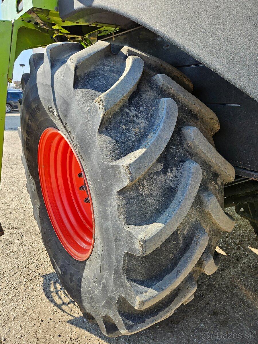 CLAAS Lexion 540 - 11