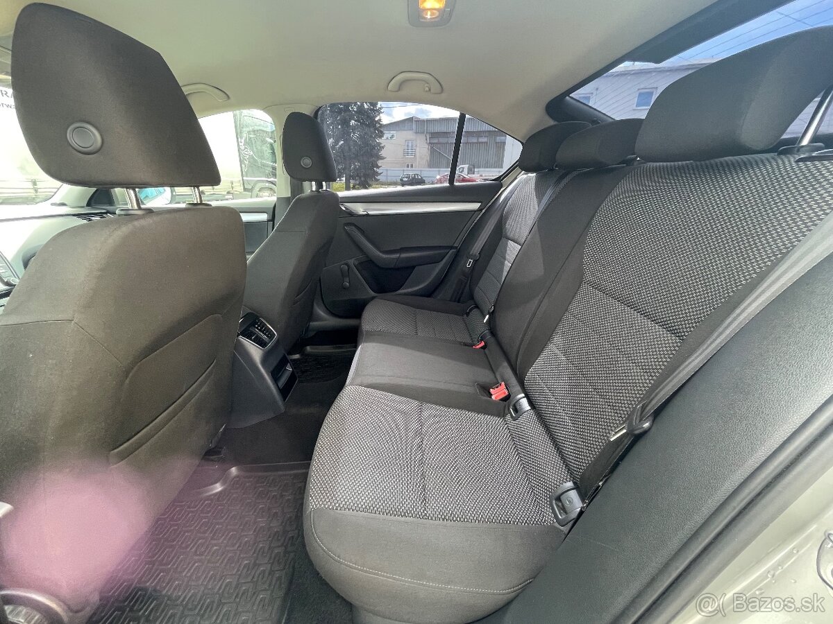 Škoda Octavia 1.6 tdi DSG AUTOMAT - 11