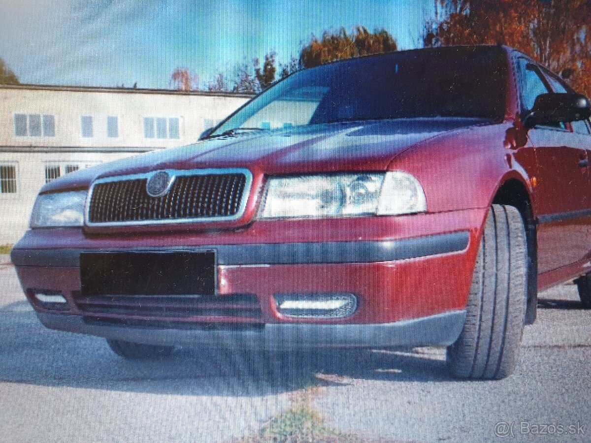 Škoda Octavia 1 predná kapota,strieborná 9102 - 11