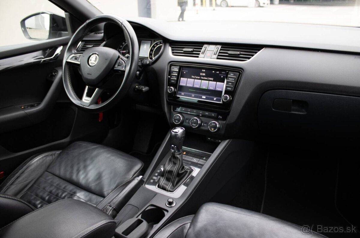 Škoda Octavia Combi 2.0 TDI DPF RS DSG - 11
