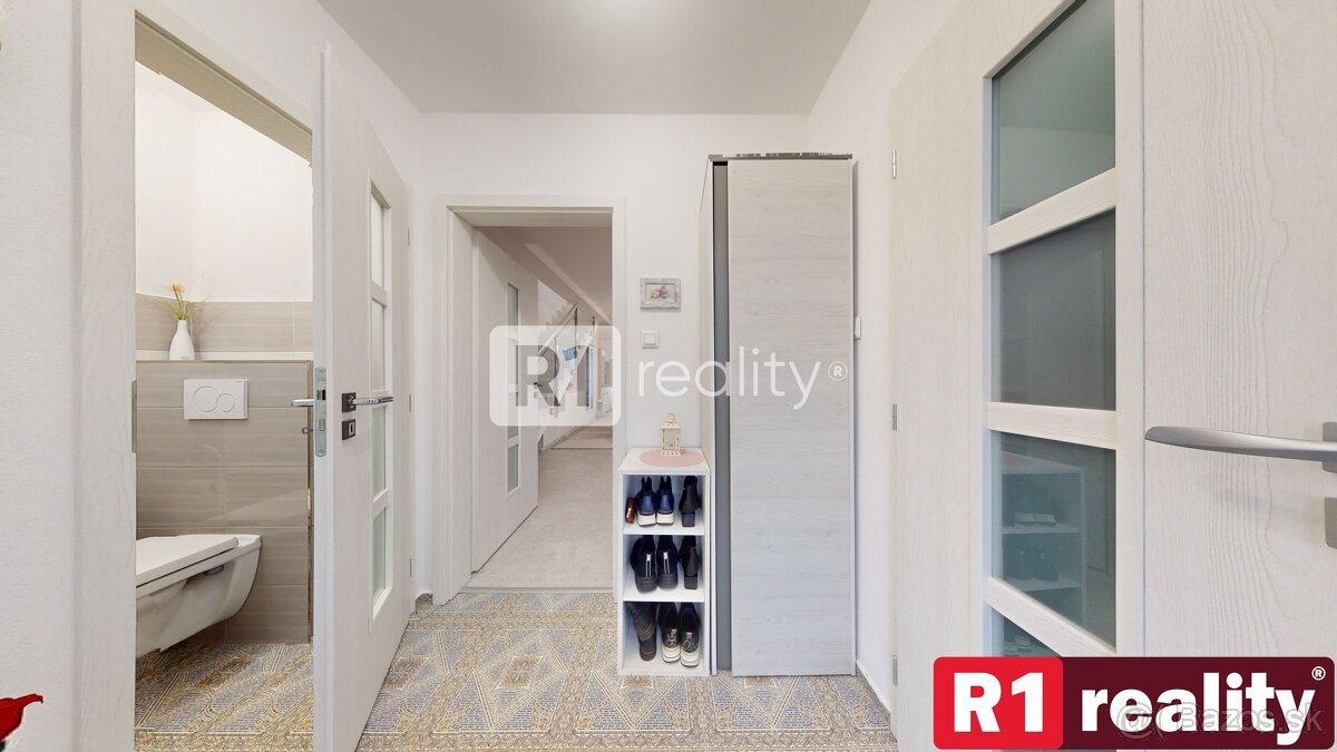 Komfortné 4 izbové bývanie s vlastným pozemkom /vlastný poze - 11