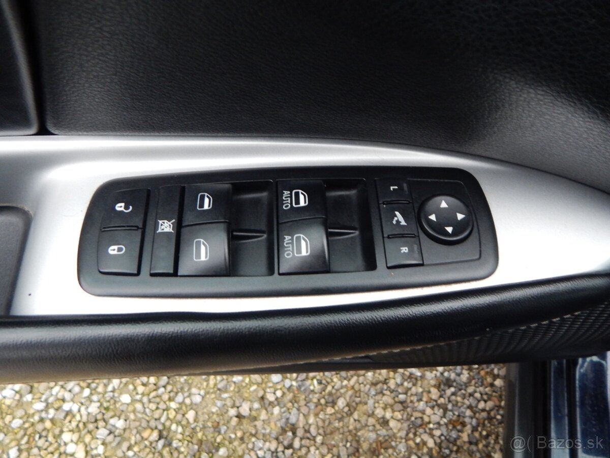 Fiat Freemont 2.0 16V MultiJet Urban - 11