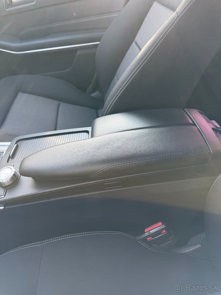 Mercedes E trieda 200 Classic - 11