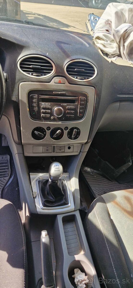 Ford Focus FL 1,6i 74kw kód motora: SHDC - 11