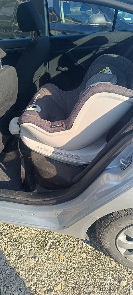 Autosedačka Petite&Mars Reversal II Isofix - 11