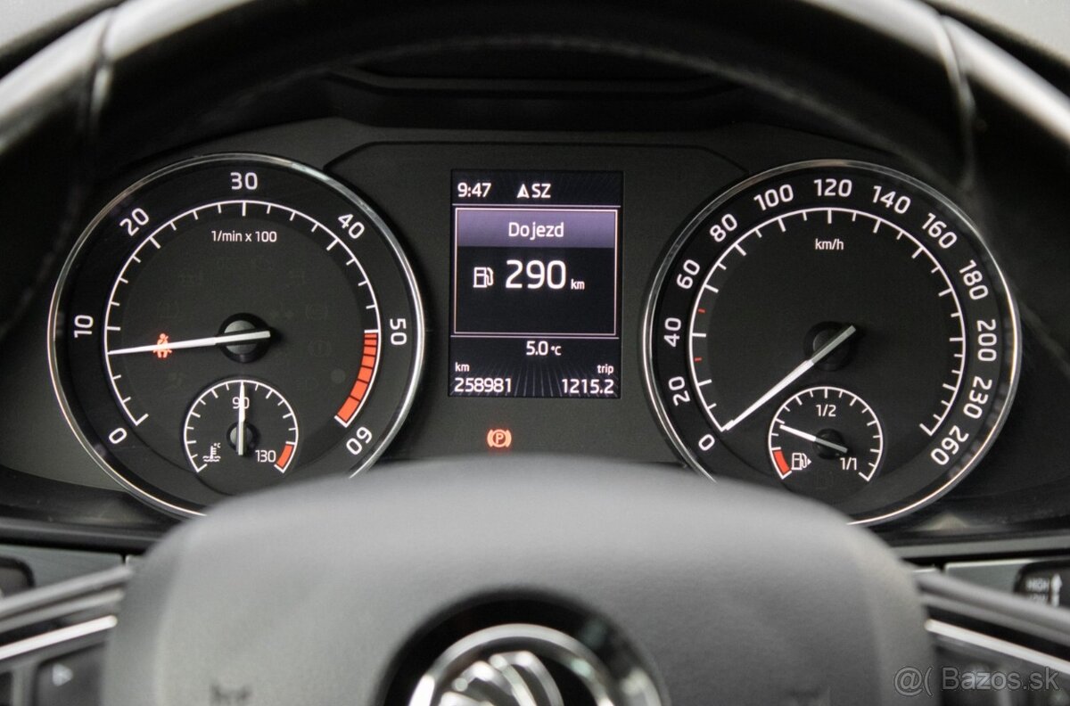 Škoda Superb Combi 1.6 TDI Ambition - 11