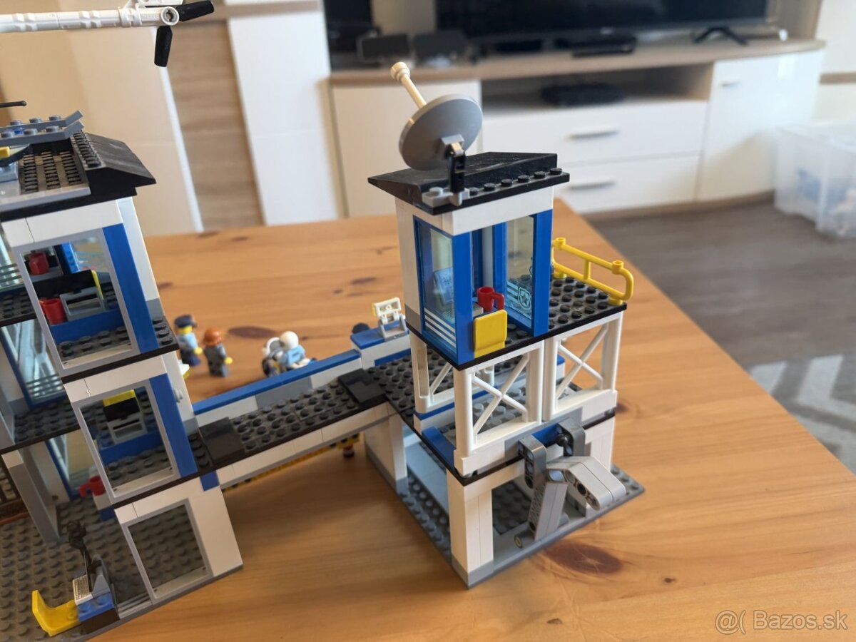 Predám lego policajnu stanicu - 11
