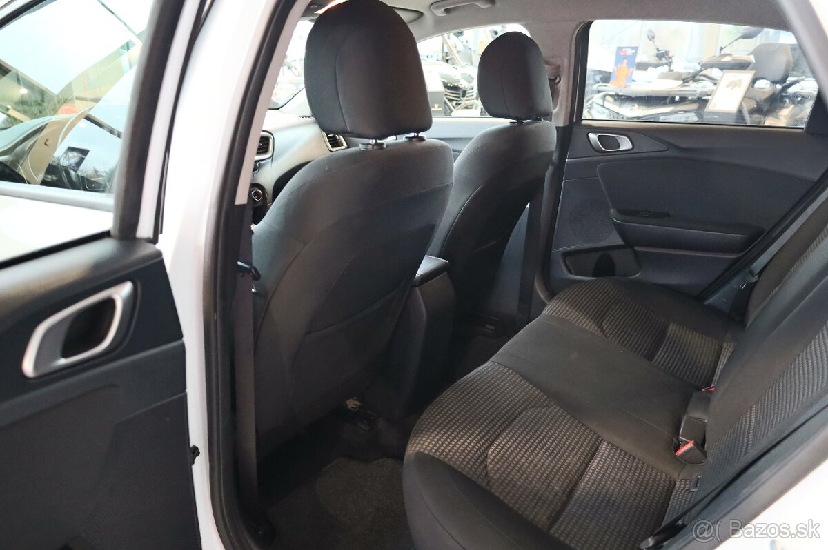 KIA CEED 1.6 Nafta 85 kW - 11