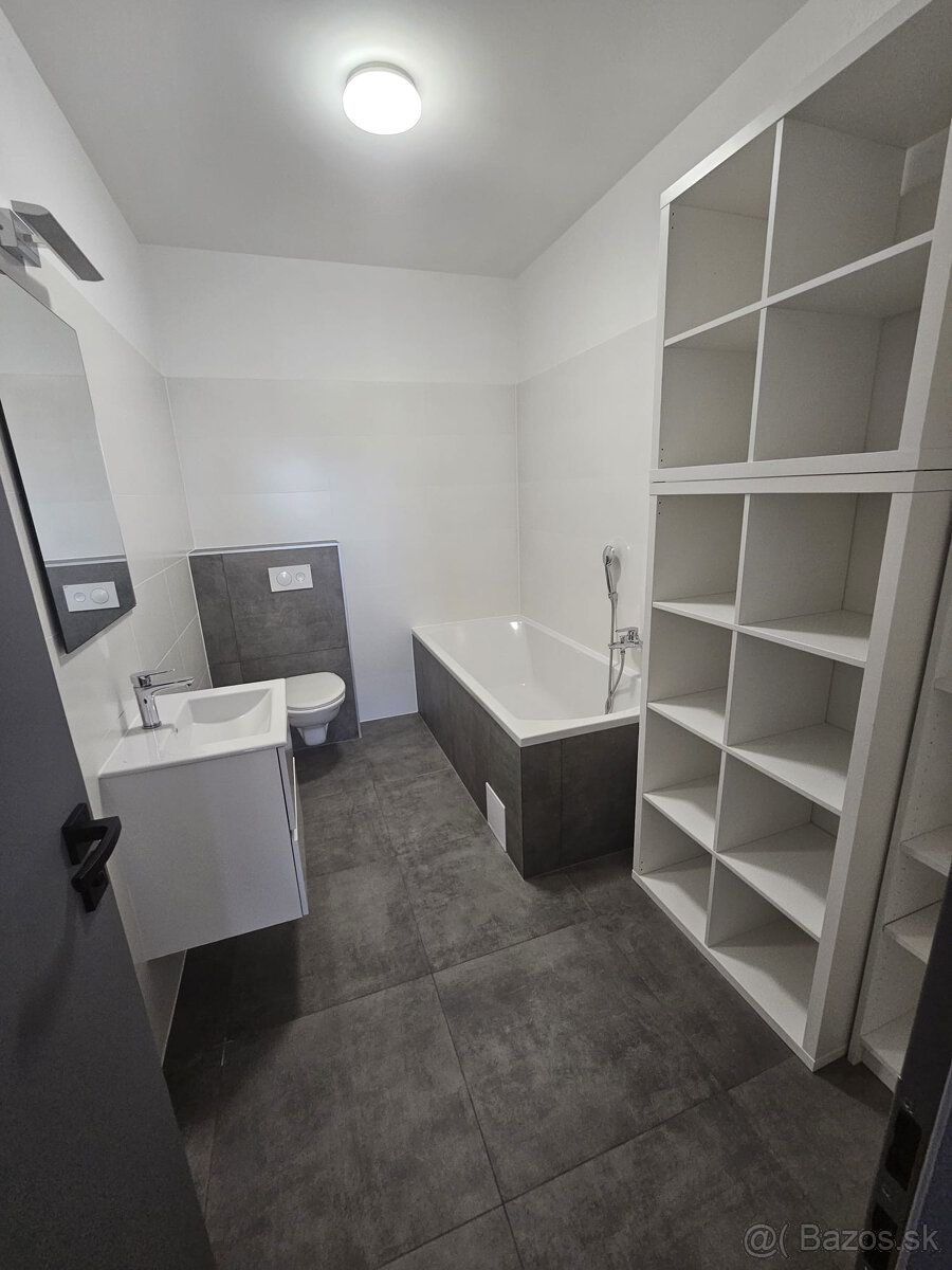 Prenájom 3 a 4 izbový byt Juraja Kréna 26. - 11
