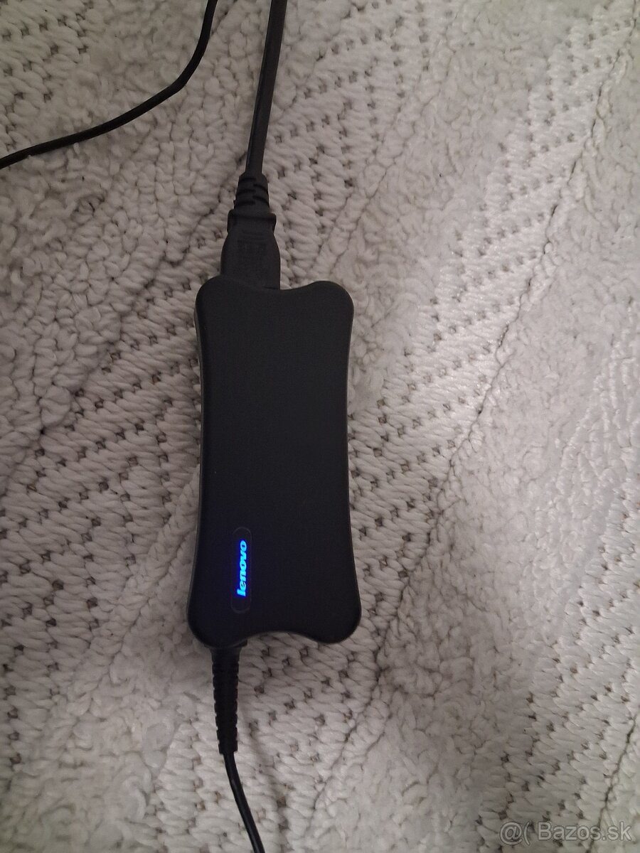 Počitač lenovo - 11