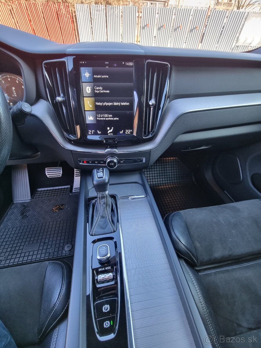 Volvo XC60 T5 R-Design AWD A/T ⭐benzín⭐ - 11