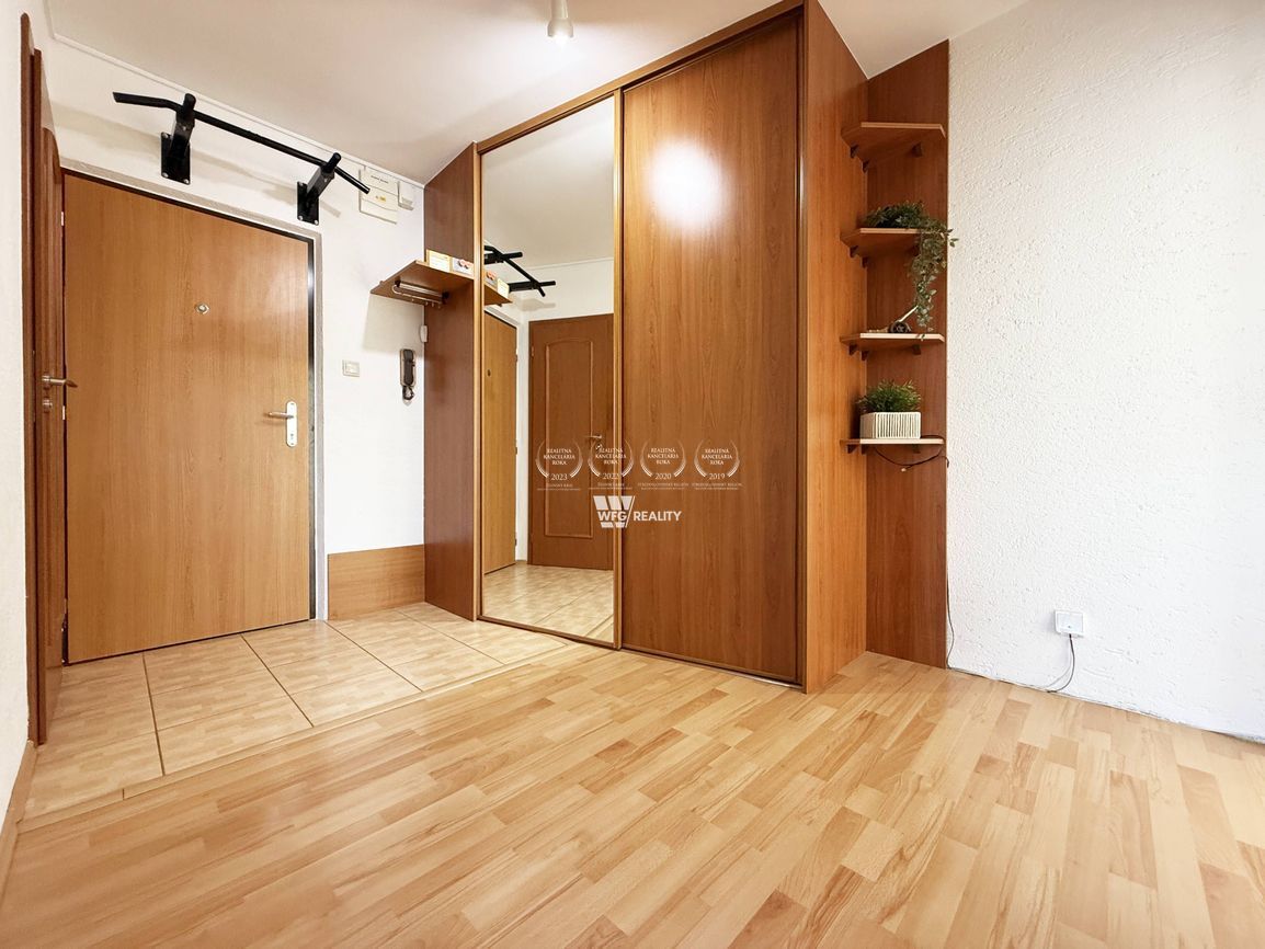 REZERVOVANÉ Na predaj slnečný 3-izbový byt s balkónom na Hli - 11