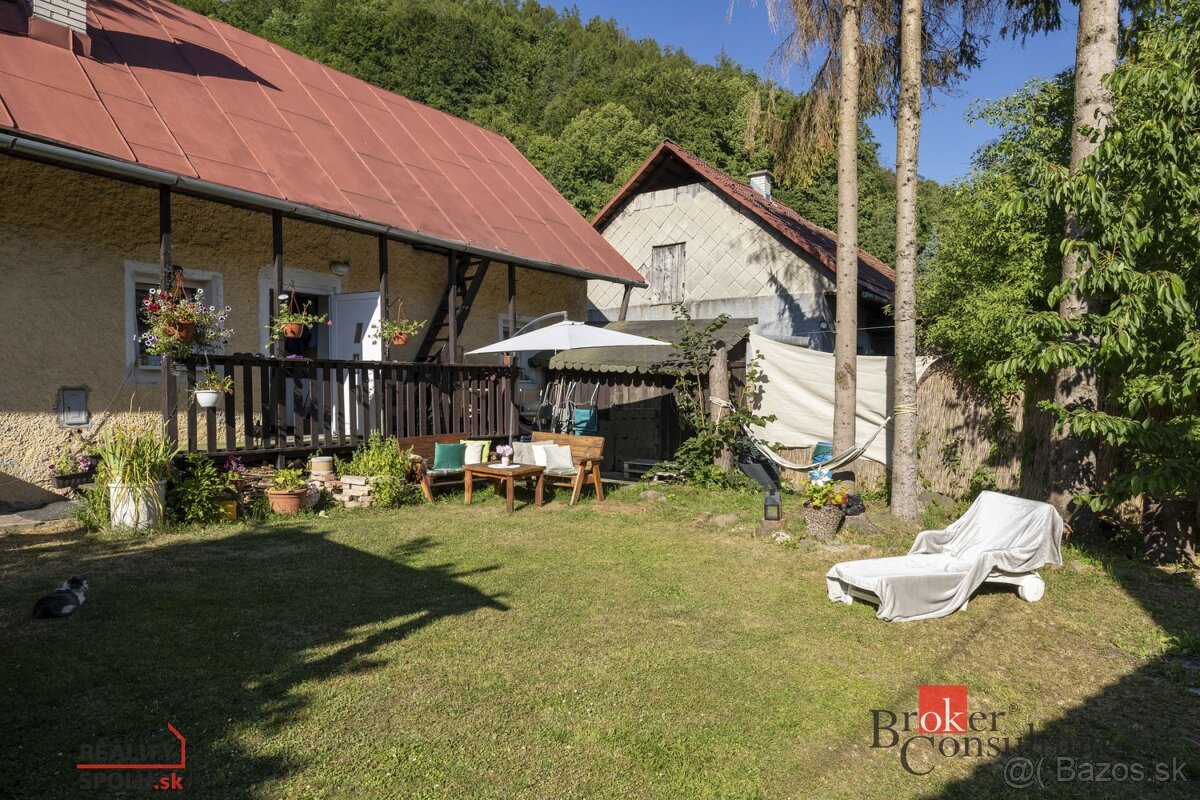 Na predaj rodinný dom v obci Tajov, len 7km od Banskej Bystr - 11