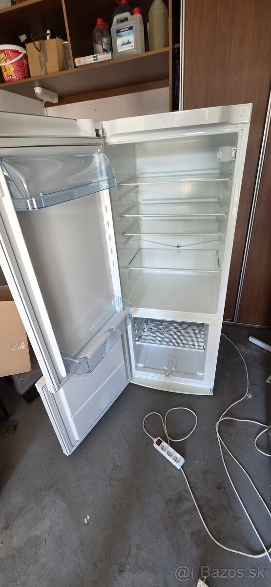 Chladnicka INDESIT, BEKO, LG - 11