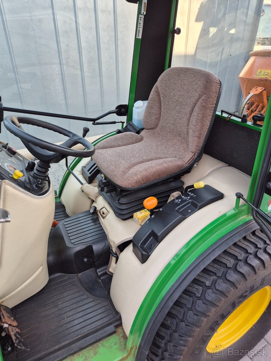 JOHN DEERE malotraktor, zimní údržba, 4x4 - 11