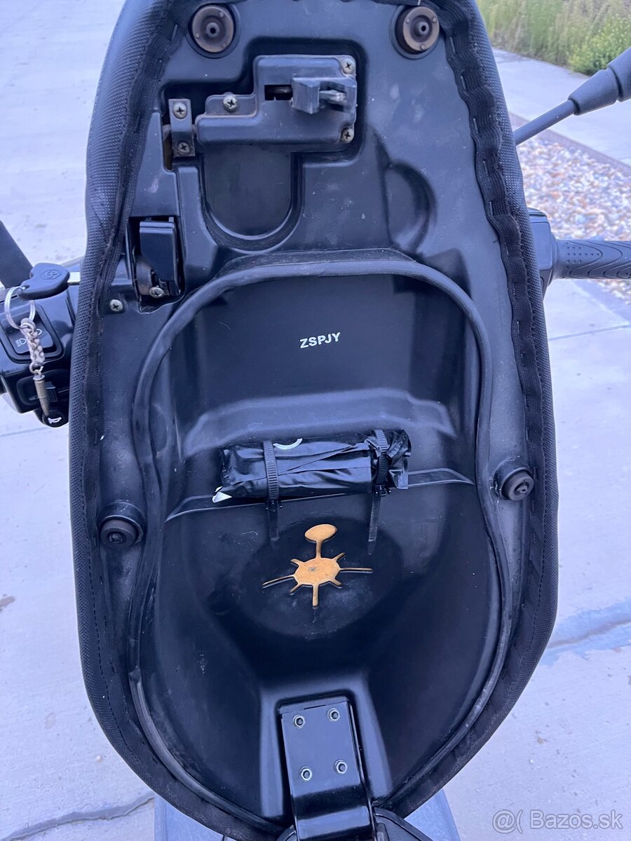 Piaggio typhoon 50 skuter - 11