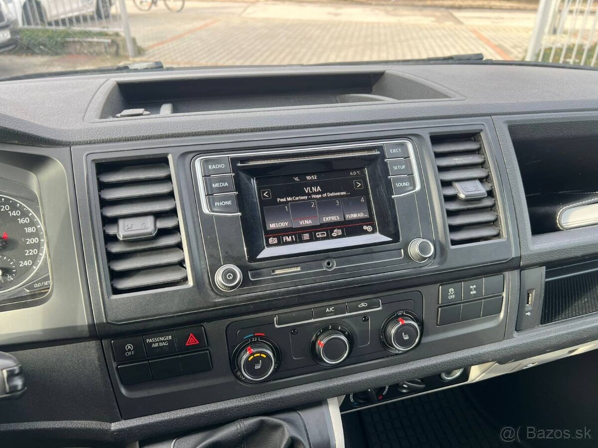 Volkswagen T6 Kombi 2.0 TDI 150k BMT KR 4MOTION - 11