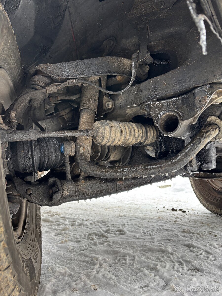 Mitsubishi L400 Space gear Delica - 11