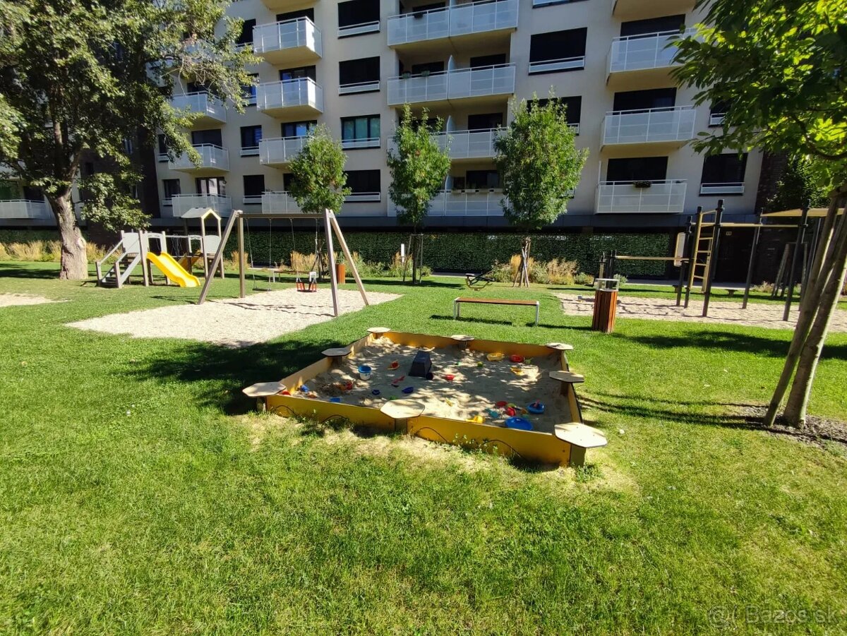 Realitný kancelária REALADR s.r.o. - 11