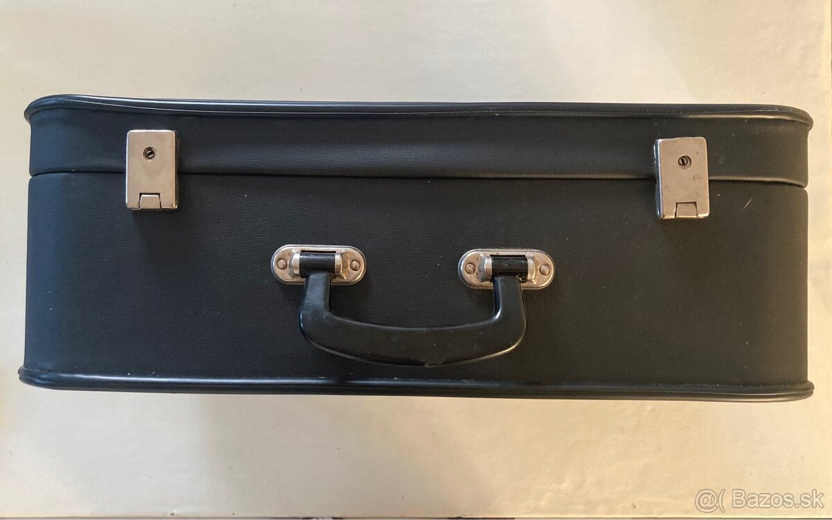 Písací stroj s kufríkom - 11