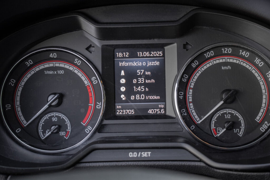 Škoda Octavia combi RS 2.0 TSI - 11