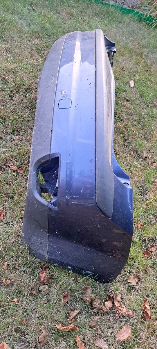 Ford focus mk2 05 -07 kombi HB Zadný nárazník - 11