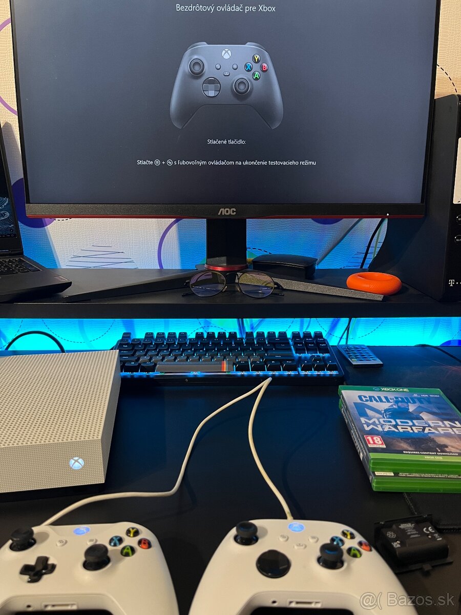 Xbox One S 1TB + 2 ovládače + 2 hry - 11