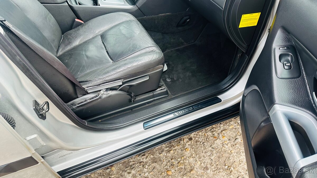 Volvo XC90 2.4 d automat 4x4 - 11