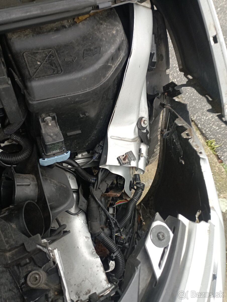 Peugeot 3008 1,6 HDI,84 kw - 11