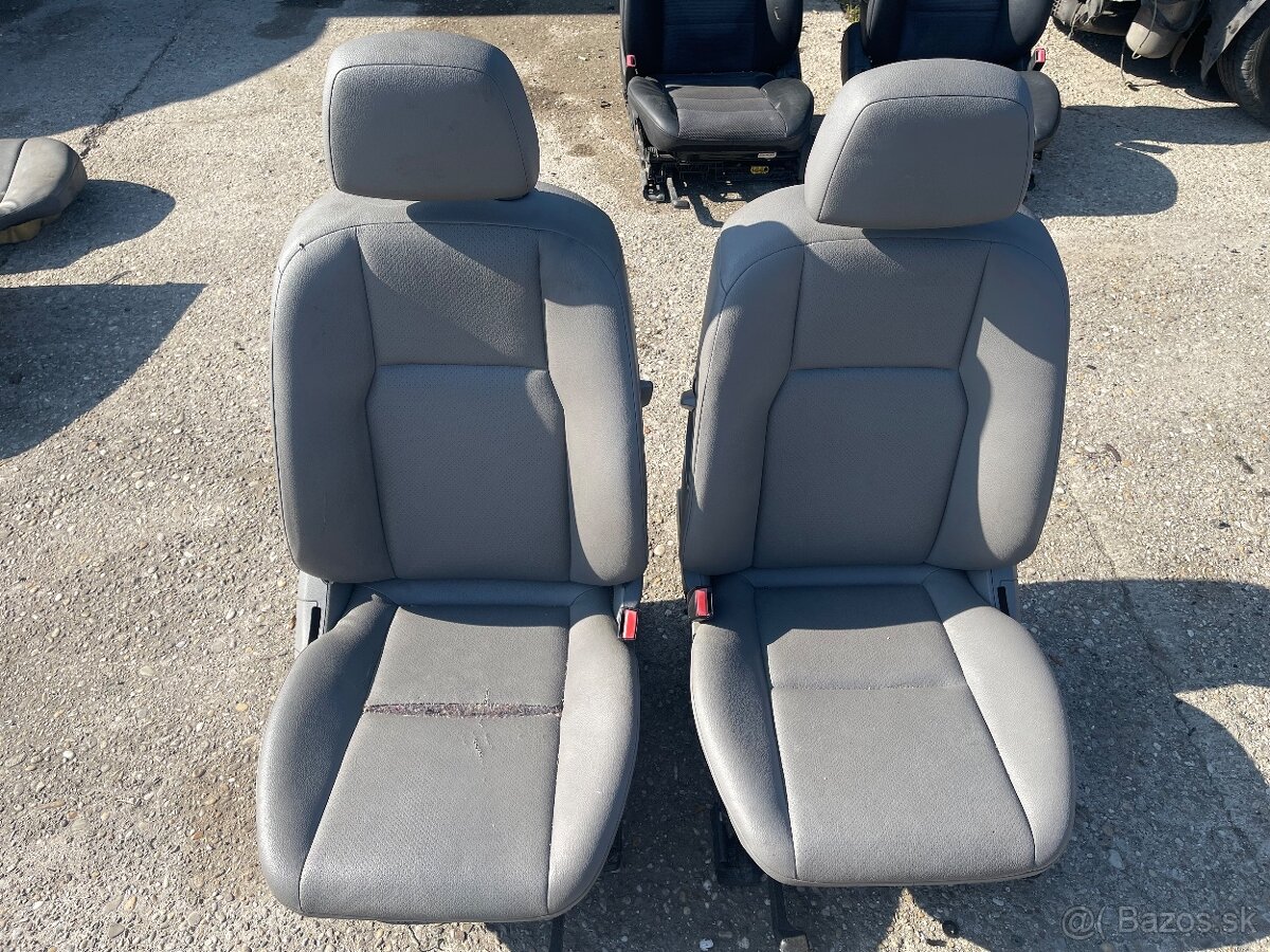 Mercedes w204 c class sedan kombi sedačky - 11