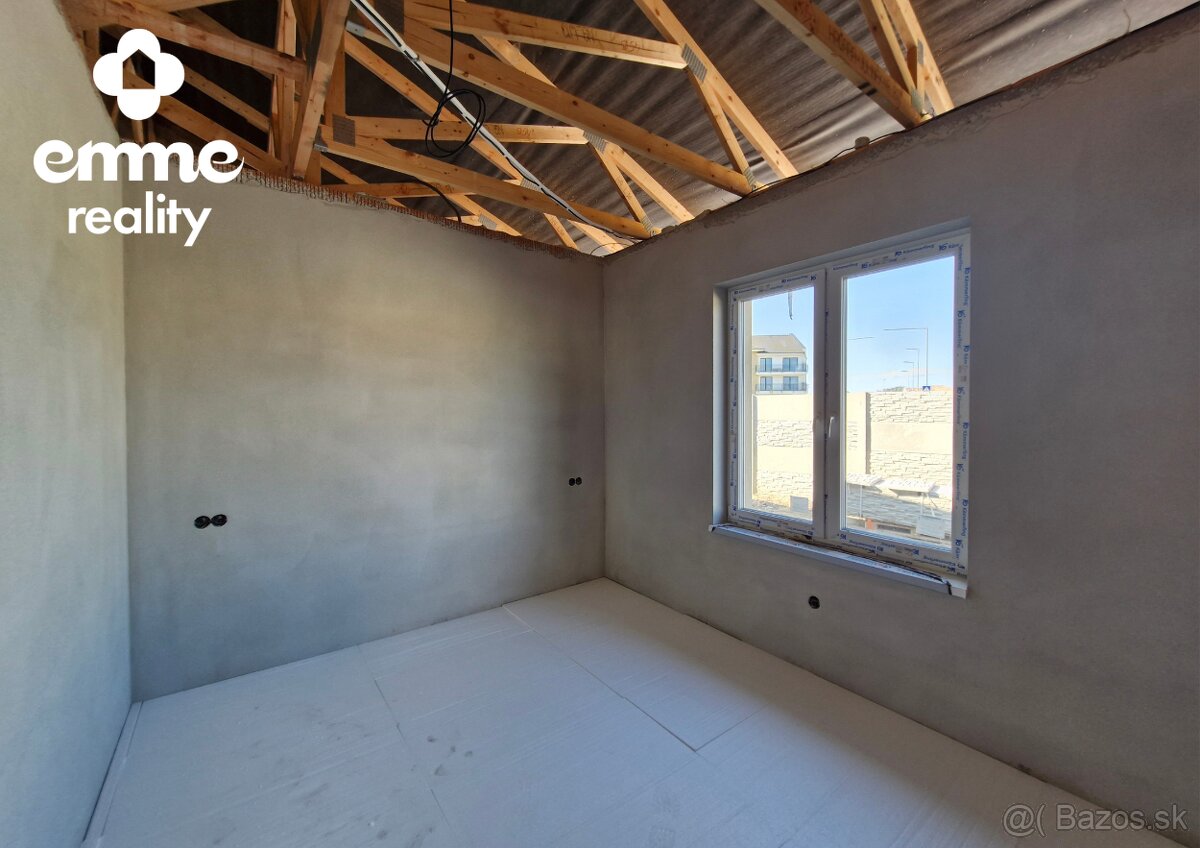 Rodinný dom s 2 bytovými jednotkami v DS, Florida V.P. - 11