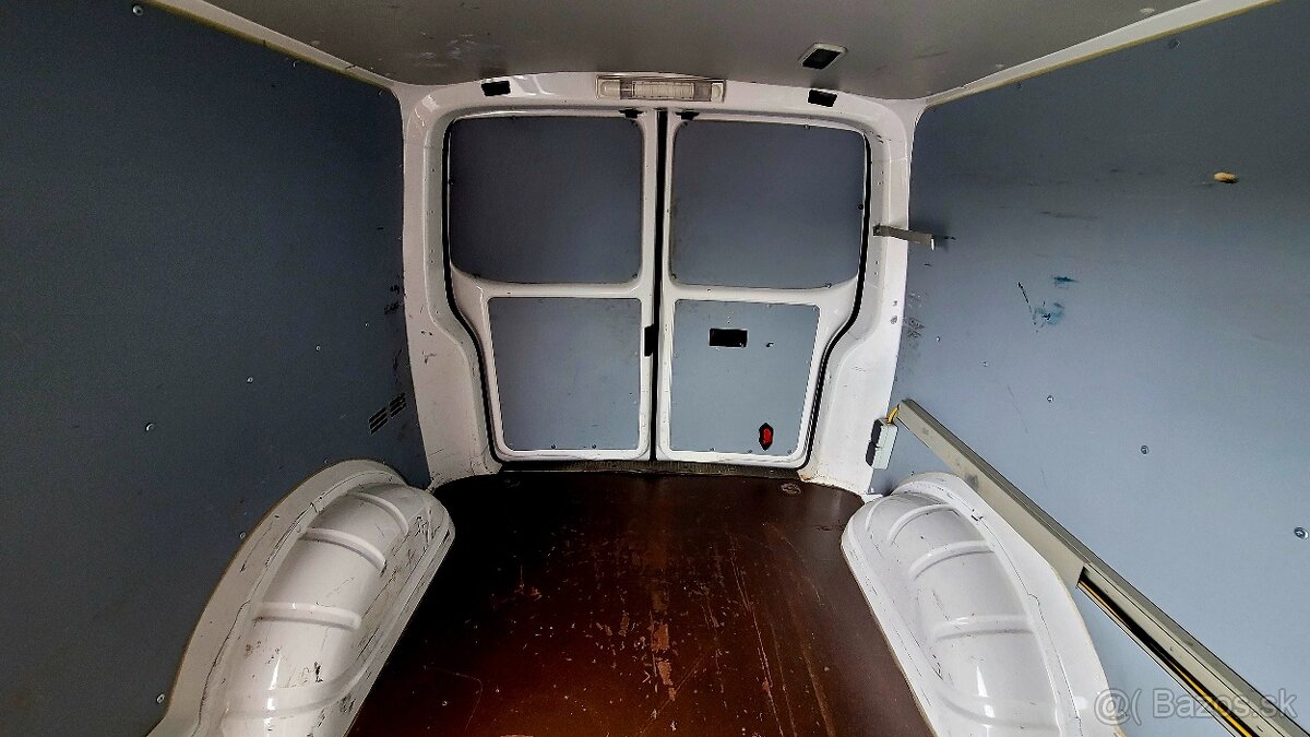 Volkswagen Transporter T5 2.0 TDI -103 KW LONG - 11