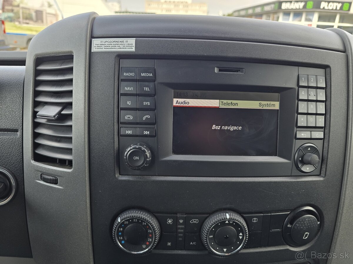 Mercedes-Benz Sprinter - 11