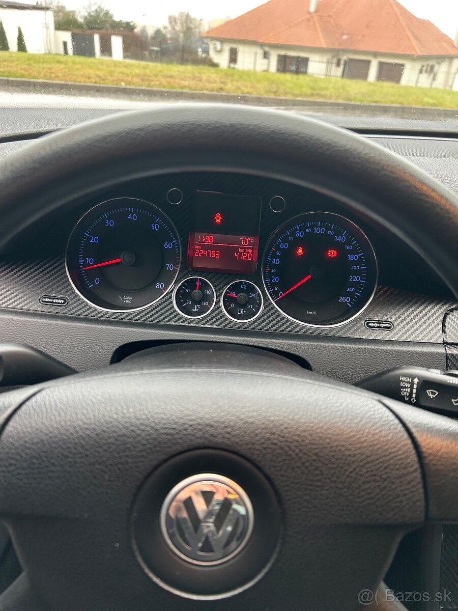 VOLKSWAGEN PASSAT 1.6 85kw 2007 - 11