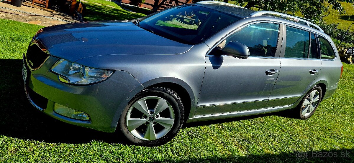 Škoda Superb Combi 1.6 TDI ELEGANCE - 11