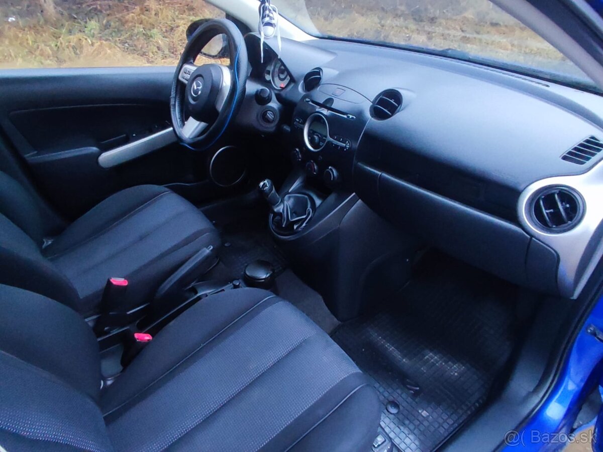Predám mazda 2 1.5benzin 5dver. - 11