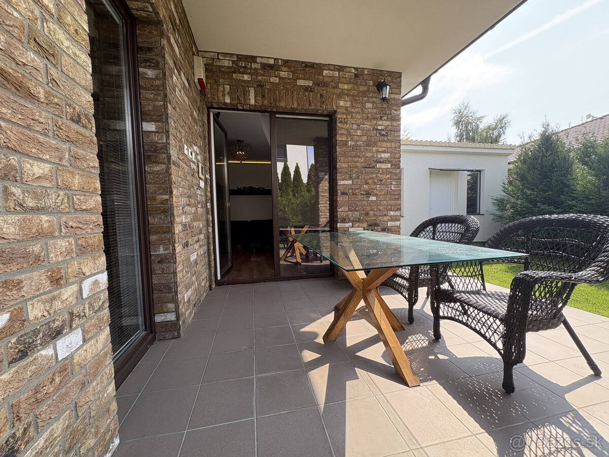 Skvelá ponuka Krásny, príjemný 3-izbový rodinný dom so skry - 11