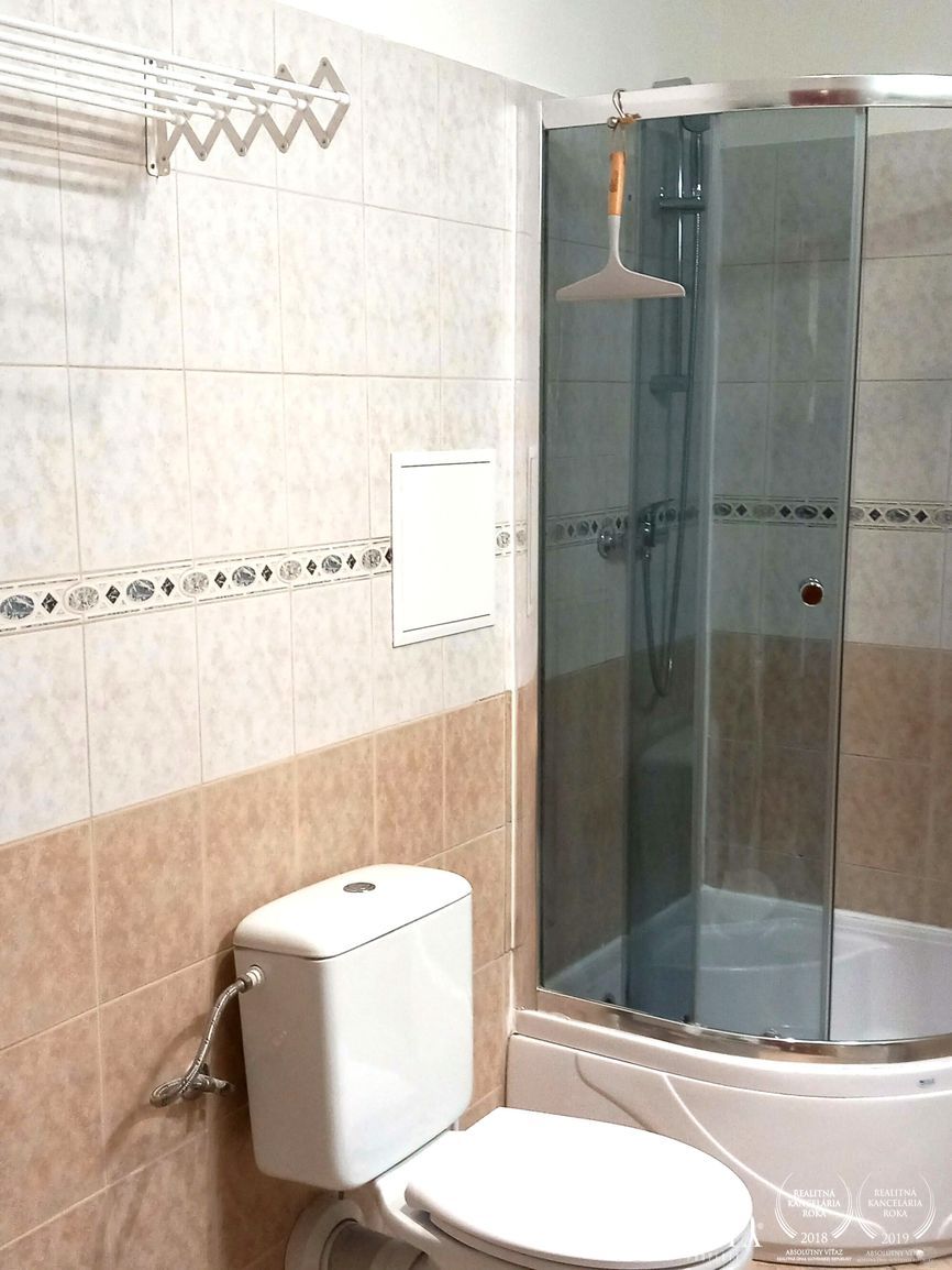 Delta -1 izb. byt 38 m2 širšie centrum Banská Bystrica prená - 11