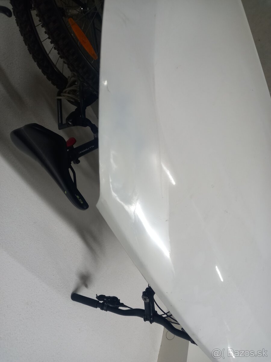 Predná kapota na Hyundai Tucson - 11