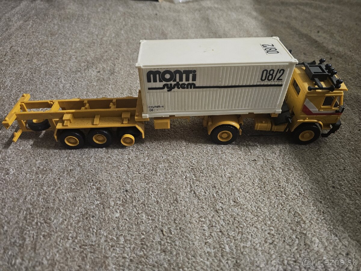 Dve autička Liaz - 11