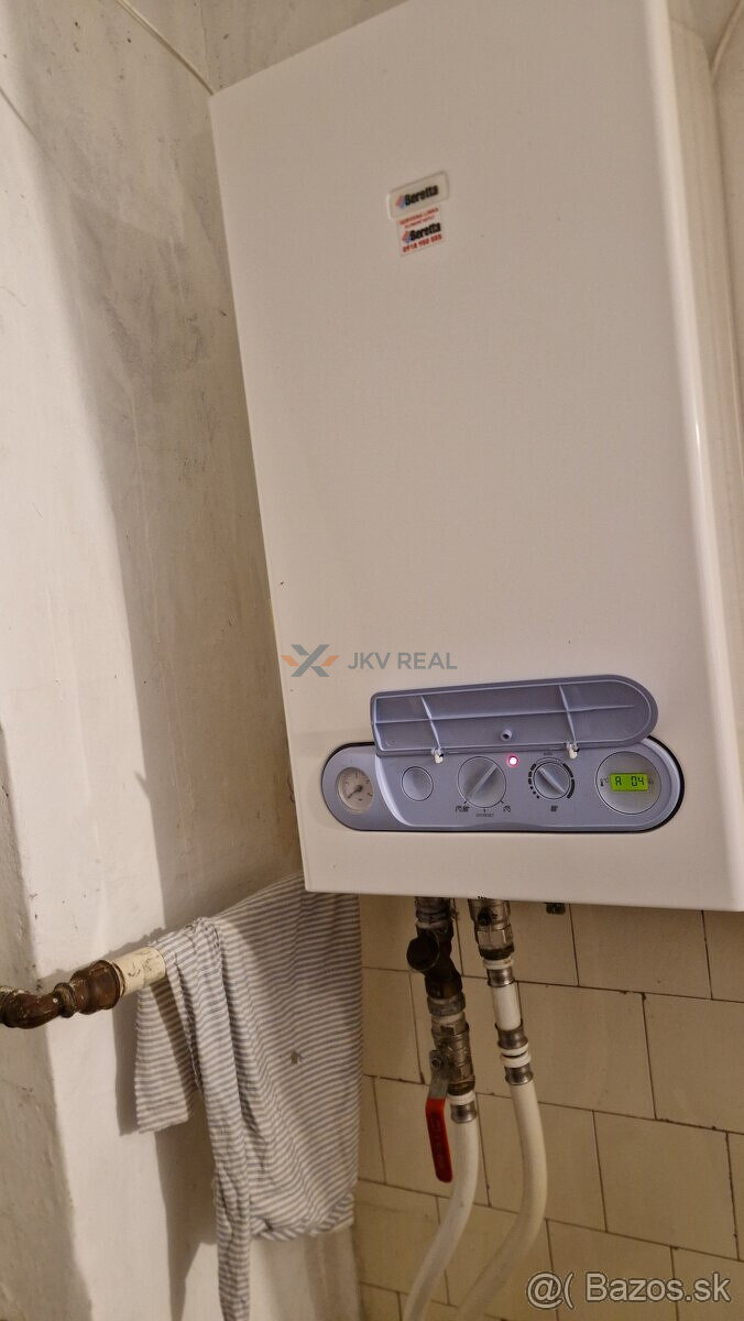 Rodinný dom 4-izbový Jarok - 11