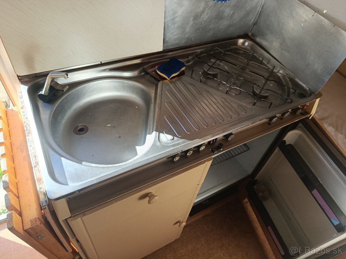 Predam obytny prives karavan - 11