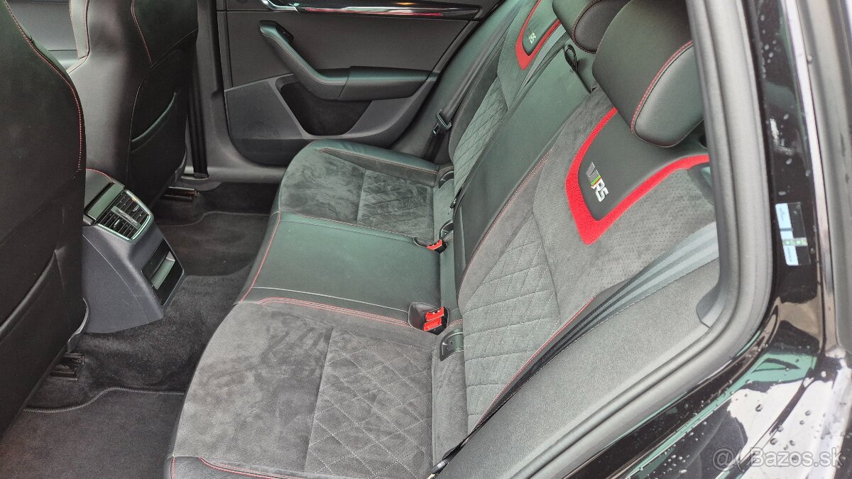 Škoda Octavia Combi 2.0 TDI RS DSG 4x4 - 11