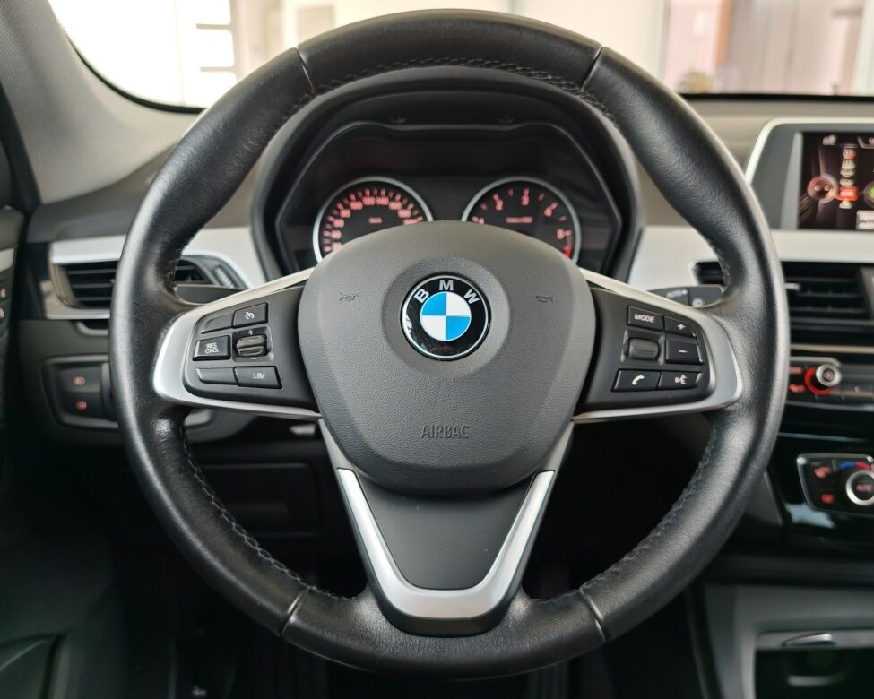 BMW X1 sDrive 18d Advantage A/T - 11